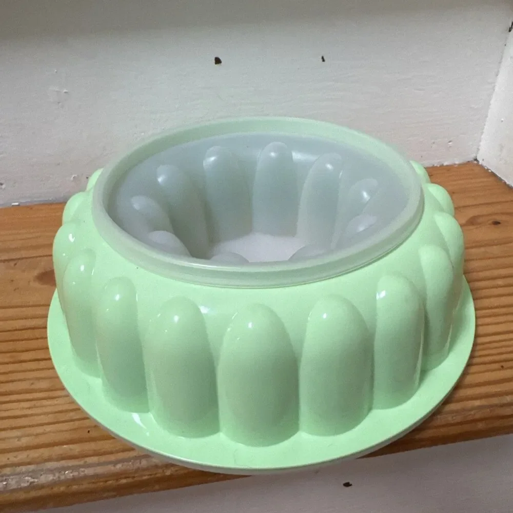 Vintage TUPPERWARE Jadeite Mint Green Jello Mold Ice Ring Jel-n-serve 3 Pc #1202
